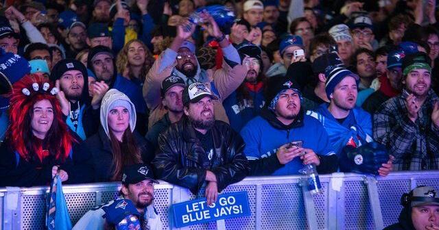 Blue Jays fans still hopeful for World Series win in decisive Game 7