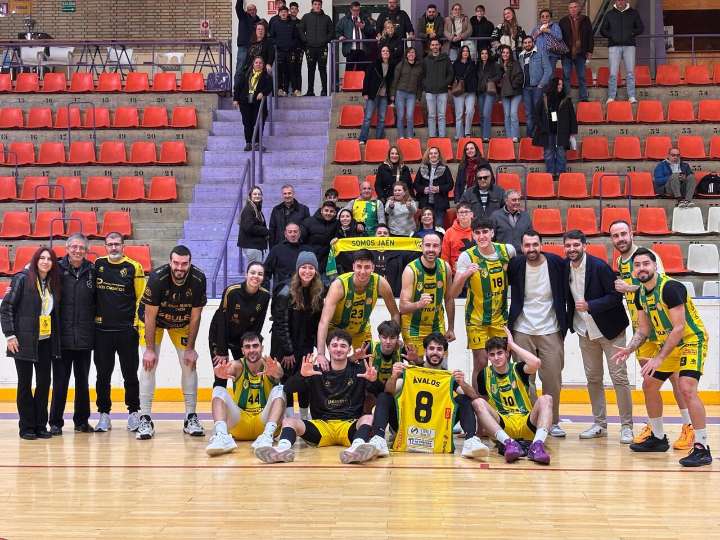 El Jaén Paraíso Interior FS Baloncesto sigue incontenible y ya comanda el grupo en solitario
