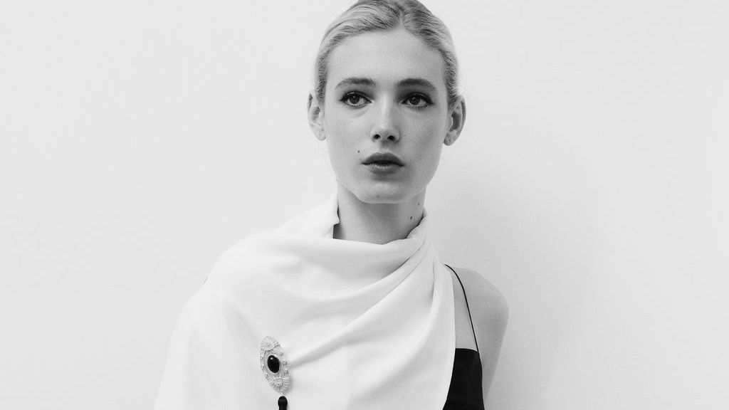 10 Simple, Elegant, and Effortless LBD Outfits for Every Occasion