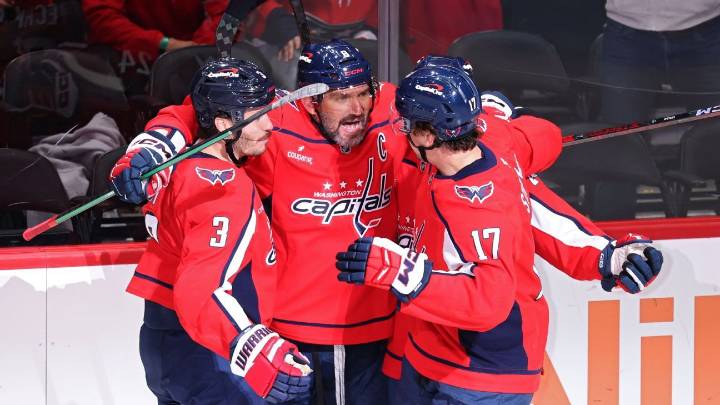 Ovechkin passes Howe with 442nd goal at Capitals' arena