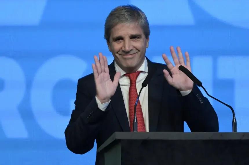 Ahora Caputo niega el rescate de U$S 20 mil millones que había anunciado