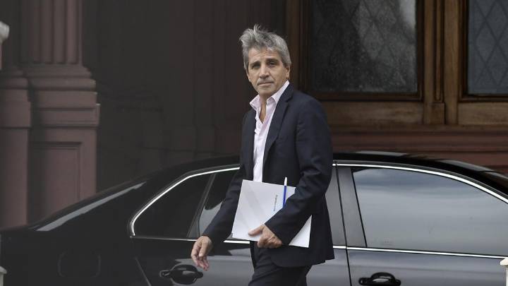 Caputo volvió a negar que el dólar esté atrasado