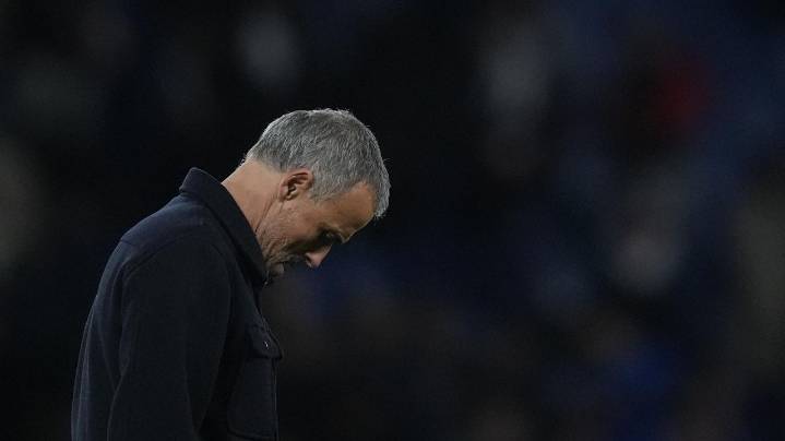 PSG coach Luis Enrique criticizes his team for gifting Bayern goals in 2