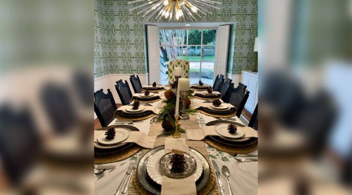 Leslie Christine Designs: Expert Holiday Decorating Services