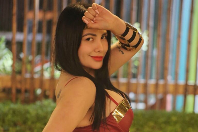 Modelo de OnlyFans da un giro a su carrera y ahora se postuló para ser diputada