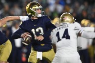 College football: No. 10 Notre Dame rolls over Navy 49