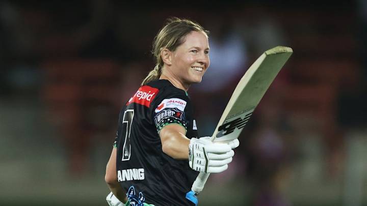 Meg Lanning blasts masterful knock in WBBL as Melbourne Stars defeat Sydney Sixers
