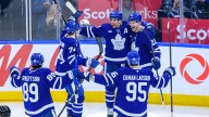 Tavares breaks tie in 3rd period, Maple Leafs defeat Mammoth