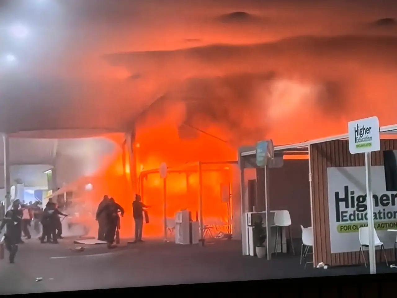 Al menos 13 personas reciben atención médica tras incendio en la COP30