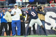 Deadspin | Pats RB Rhamondre Stevenson, WR Kayshon Boutte ruled out vs. Bucs