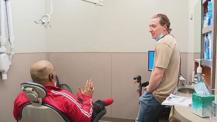 Central Ohio dentist office honors veterans with free care ahead of holiday