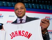 Column: Fox Sports' Gus Johnson doesn't need to apologize