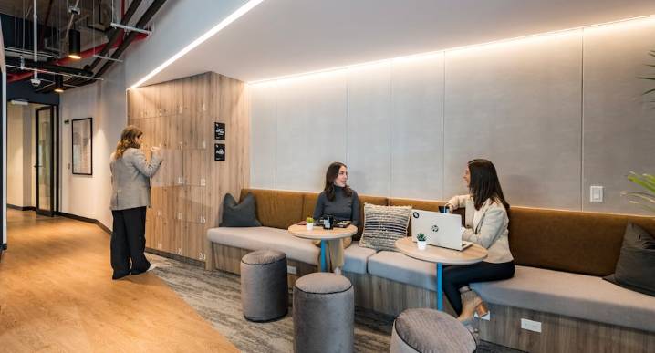 De espacio compartido a oficina estratégica: el ‘coworking’ conquista a las grandes empresas, ¿qué impulsa este formato? | Coworking 