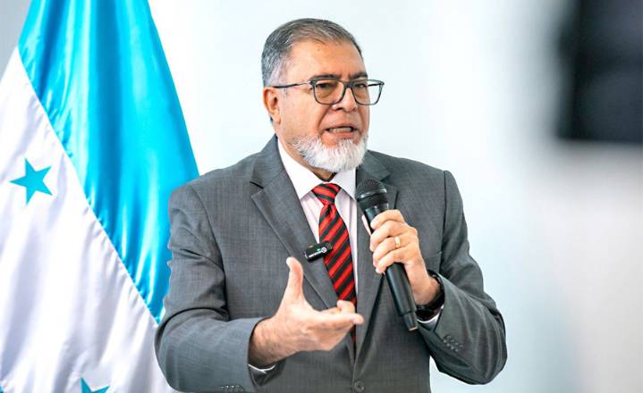 ​Honduras está esperando que EEUU llame para proceder con negociación: Ministro Fredis Cerrato