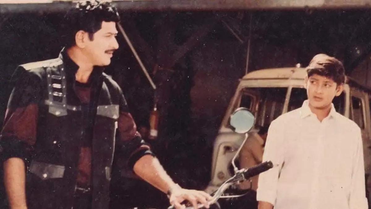 Photo Moment: An emotional Mahesh Babu shares a cute throwback with Superstar Krishna