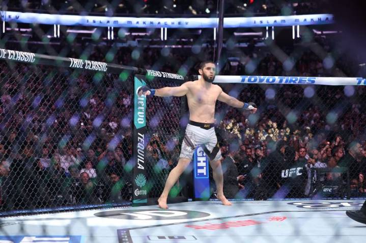 Mixed Martial Arts-Makhachev claims UFC welterweight belt with dominant win over Della Maddalena