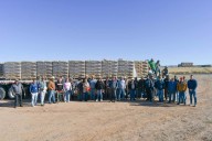 Apoya Estado a 75 familias del Frente Democrático Campesino de Guerrero con cemento para mejorar sus viviendas