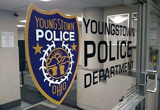 Man dies after double shooting at Youngstown convenience store
