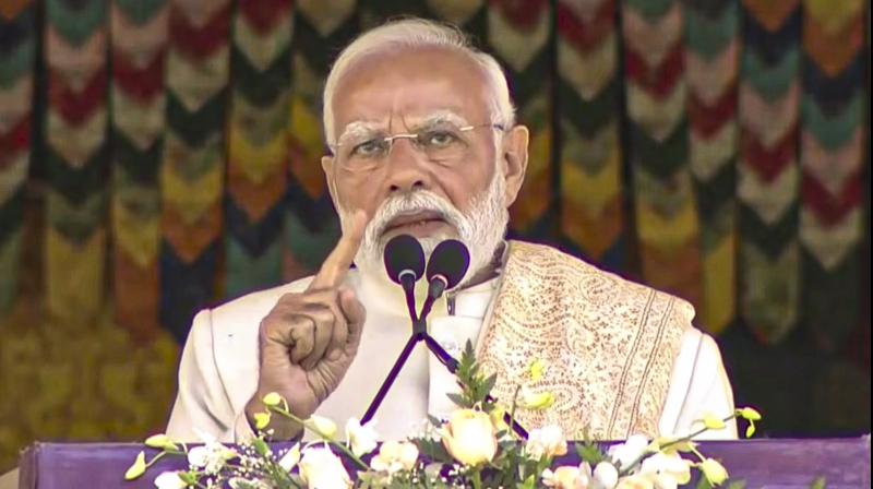 Bhutan King Leads Prayer with Thousands for Victims of Delhi Blast; PM Modi on 2