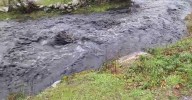 Los ríos de Chandrexa de Queixa se tiñen de negro tras las lluvias