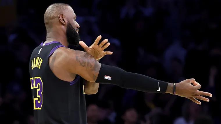 How many points did LeBron James score last night? Lakers star makes NBA history in 2025