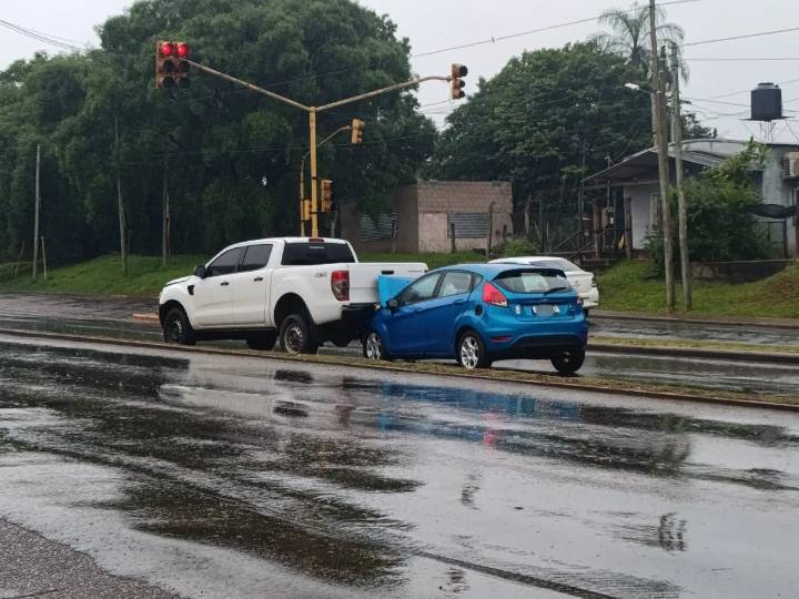 Choque en cadena dejó una conductora lesionada en Posadas