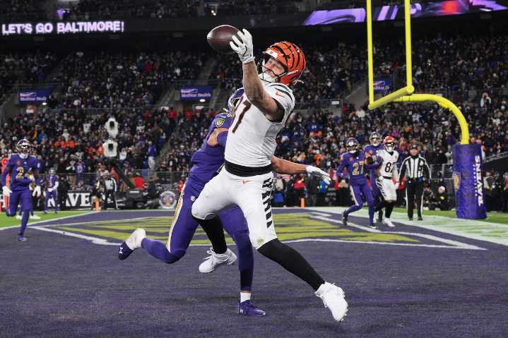 Bengals win in Joe Burrow’s return, taking advantage of 5 Baltimore turnovers in a 32