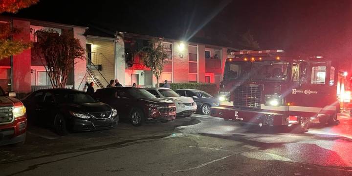 Multiple people displaced after apartment fire in Hermitage