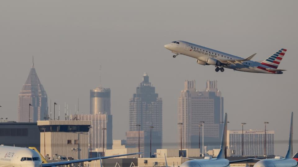 United States to cut flight operations by 10 pc at 40 airports