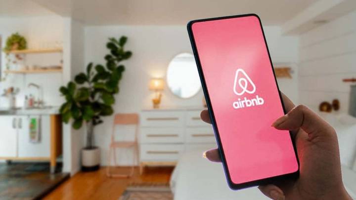 Adeuda Airbnb 30 MDP al Estado; ignora plataforma pago de impuesto