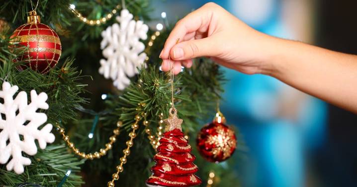 Los elementos que debe tener el árbol de Navidad para atraer fortuna y abundancia