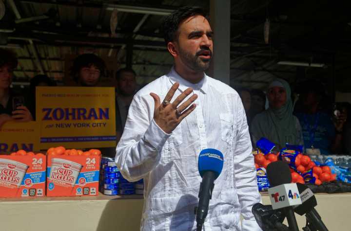 Nueva York hace planes para evitar o abordar la incursión federal tras victoria de Mamdani