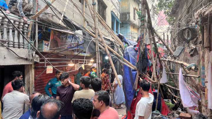 Bangladesh Earthquake: 3 dead, 10 injured after rooftop railing collapses in Old Dhaka