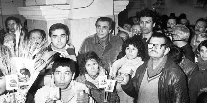 “Pan, Paz y Trabajo”: cuando miles de trabajadores liderados por Saúl Ubaldini marcharon a San Cayetano y desafiaron a la dictadura