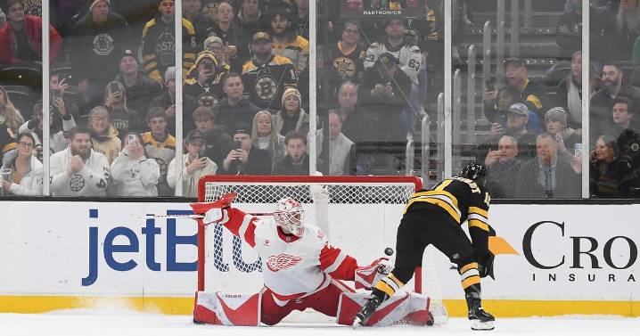 Boston Bruins get past Detroit Red Wings 3