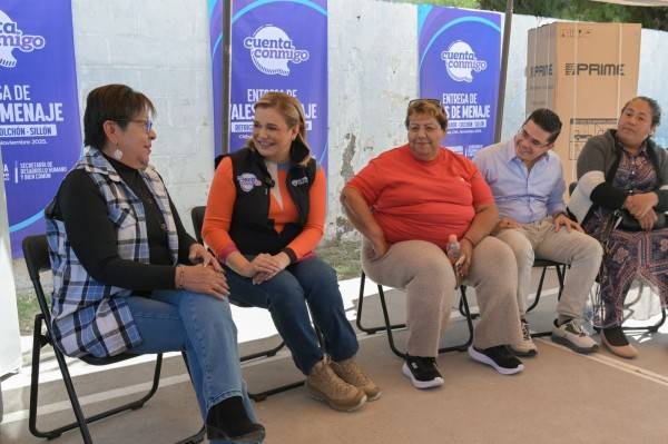 Apoya Maru Campos a madres de familia afectadas por lluvias en la capital