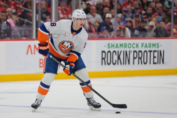 Alexander Romanov To Miss 5-6 Months, Will Have Shoulder Surgery