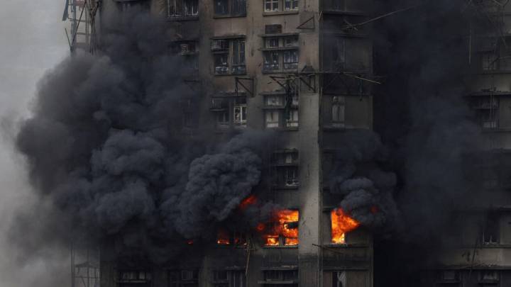 Ascienden a 128 los muertos tras incendio en Hong Kong