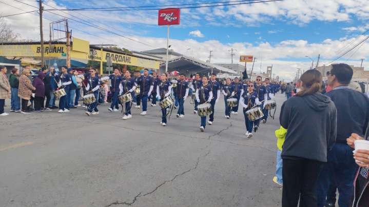 Celebran miles de juarenses el 115 aniversario de la Revolución Mexicana con desfile patriótico