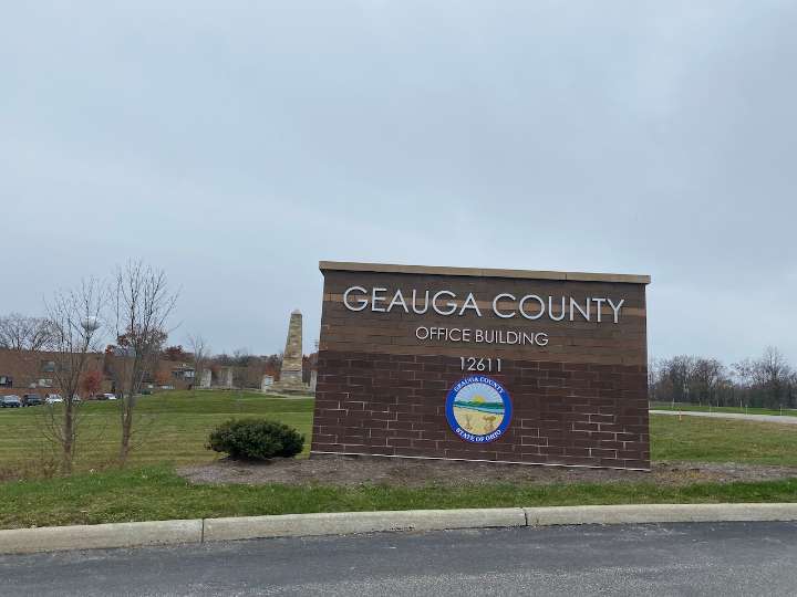 Geauga County eyes library building for new $3.2M senior center