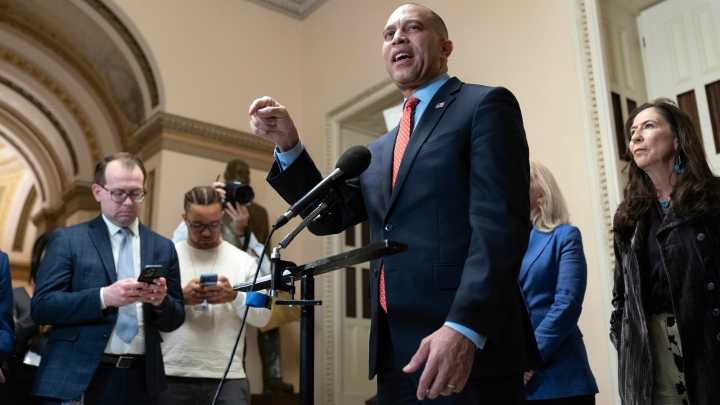 Top Democrats in House of Representatives vow to oppose govt shutdown bill over healthcare funding