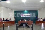 Arropa Cabildo de Uruapan a Grecia Quiroz; exigen justicia