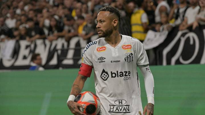 Neymar se emocionó hasta las lágrimas luego del agónico triunfo de Santos ante Palmeiras que lo salva del descenso
