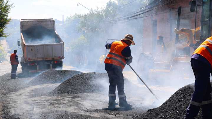 Asfaltan calle Berutti, el primer paso del Plan integral de asfaltado Urbano