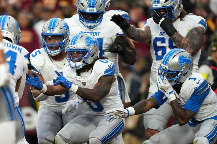 Detroit Lions dominate Commanders behind big days from Gibbs, Williams