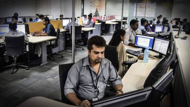 India overhauls labor rules, replacing 29 laws with 4 codes