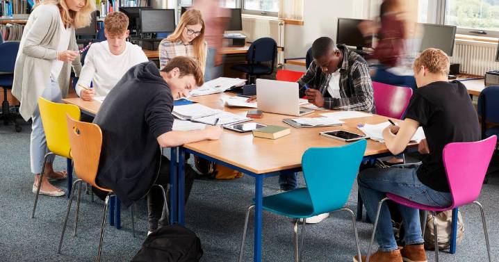 Call for urgent intervention as 11 Scottish colleges risk cash crisis