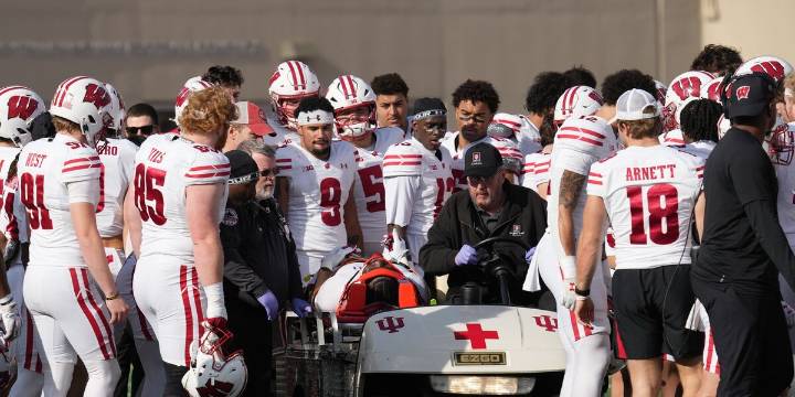 Wisconsin RB Gideon Ituka has feeling in extremities after being carted off the field at Indiana