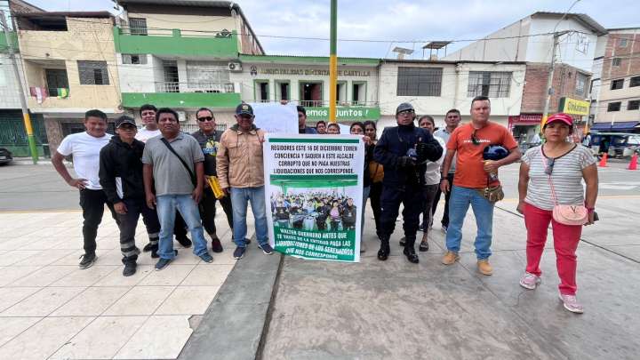 Más de 100 exagentes de Serenazgo exigieron a la Municipalidad de Castilla el pago de sus liquidaciones