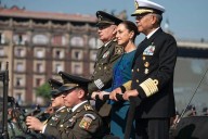 "El que convoca a la violencia, se equivoca": Sheinbaum en el desfile del 20 de noviembre